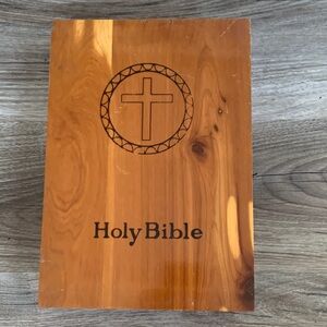 Vintage Handmade Carpenters Union Cedar Wood Holy Bible Wooden Case Memorial Box